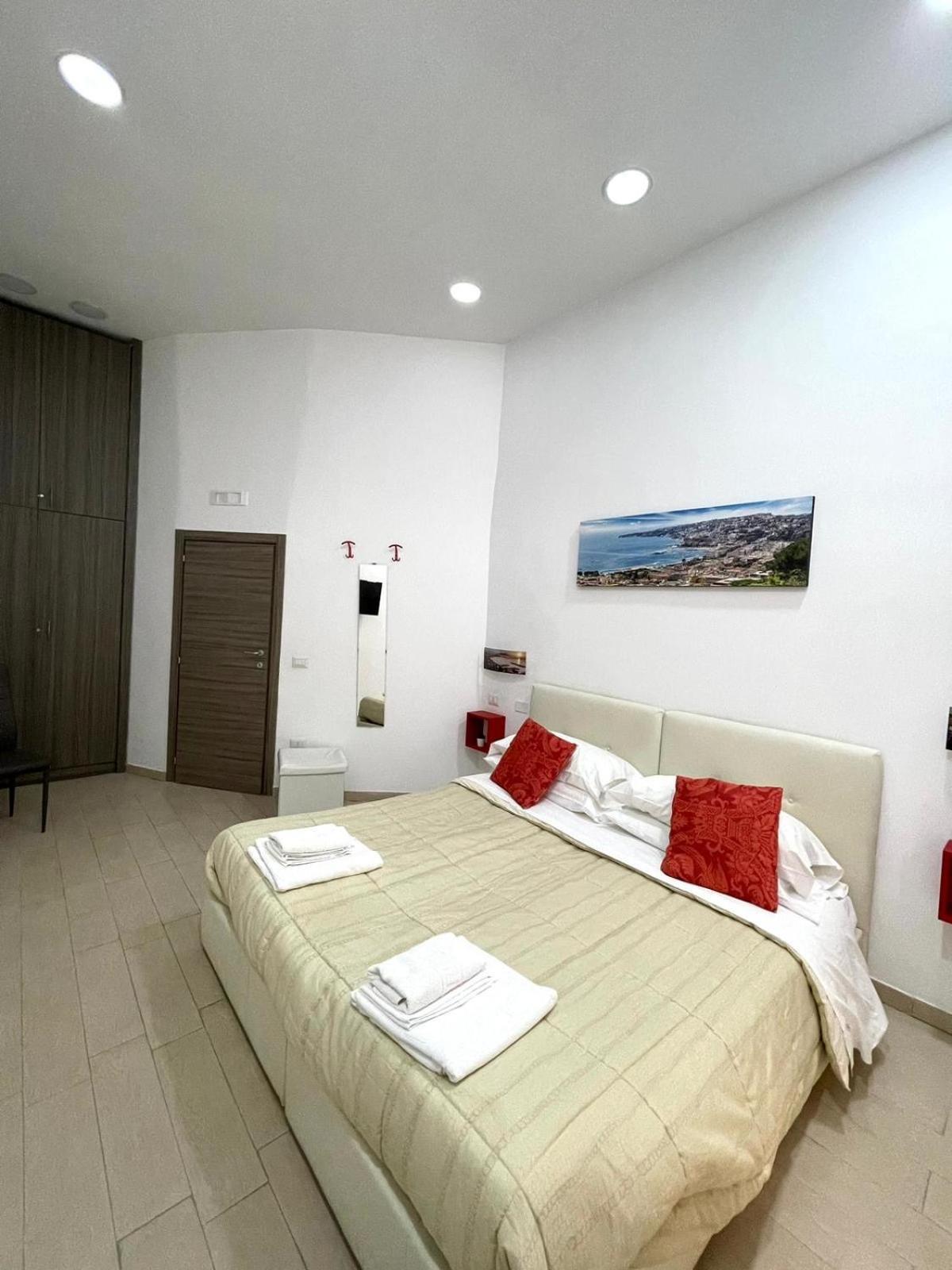 Ginevra'S Apartment Neapol Zewnętrze zdjęcie